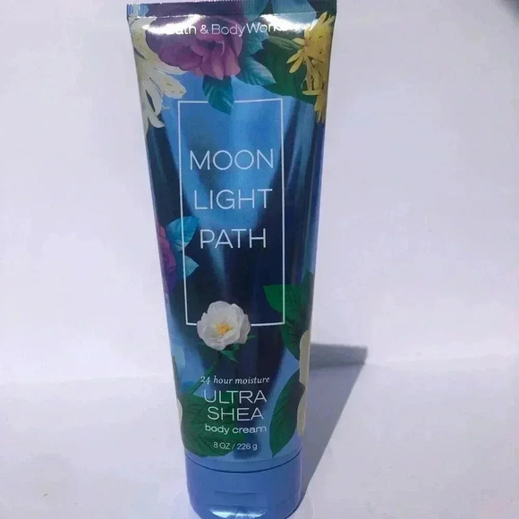 NEW Bath and Body Works MOONLIGHT PATH Ultimate Hydration Body Cream 8 OZ - Picture 1 of 1